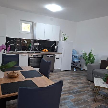 Holiday Home Zeljko,Marija & Jakov Стариград-Пакленица Экстерьер фото