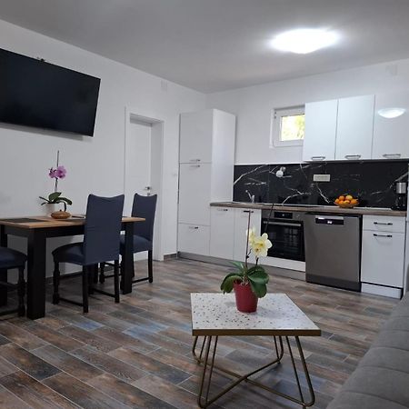 Holiday Home Zeljko,Marija & Jakov Стариград-Пакленица Экстерьер фото