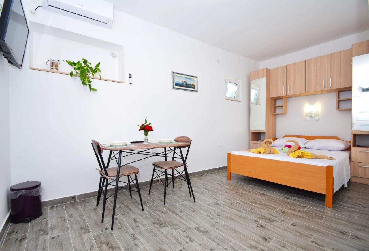 Holiday Home Zeljko,Marija & Jakov Стариград-Пакленица Экстерьер фото