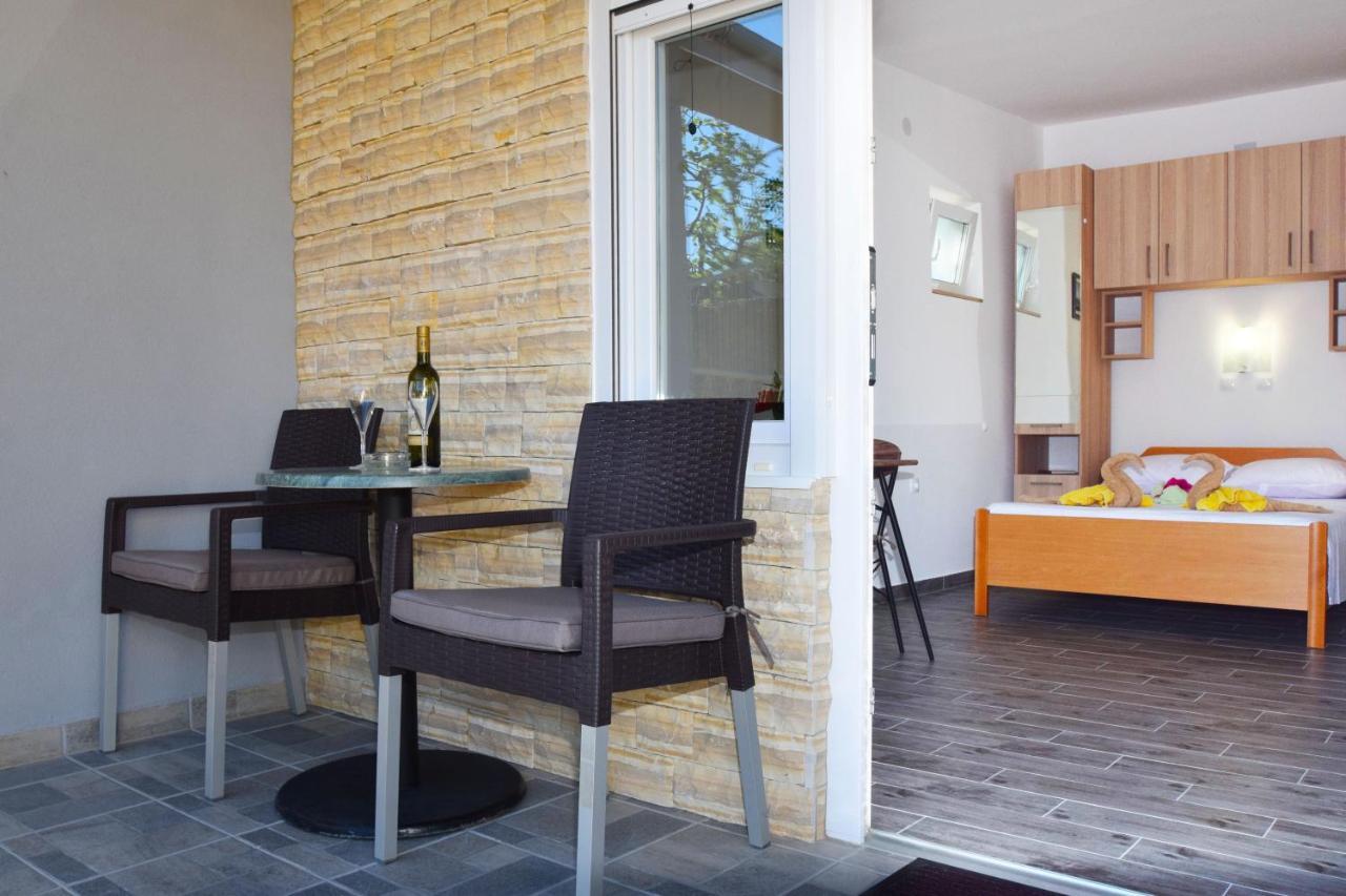 Holiday Home Zeljko,Marija & Jakov Стариград-Пакленица Экстерьер фото