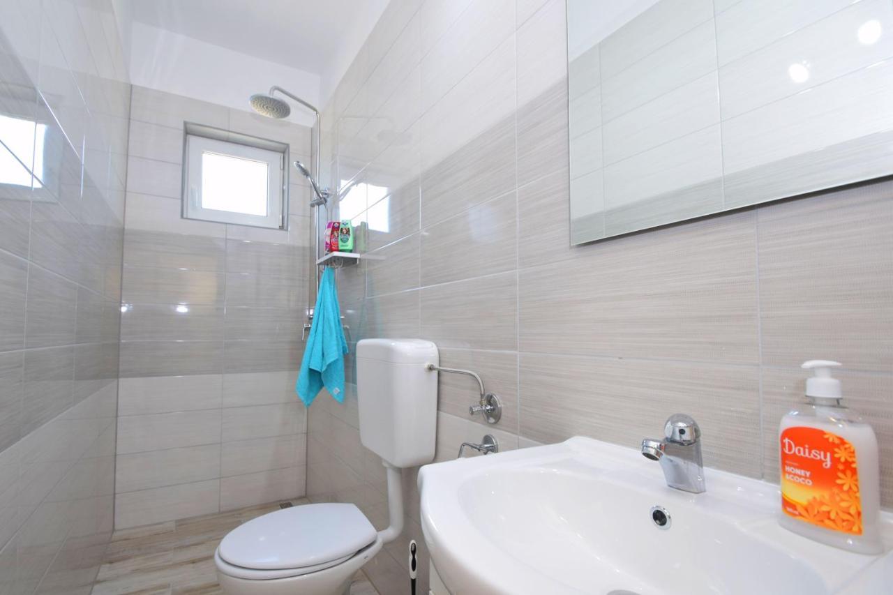 Holiday Home Zeljko,Marija & Jakov Стариград-Пакленица Экстерьер фото