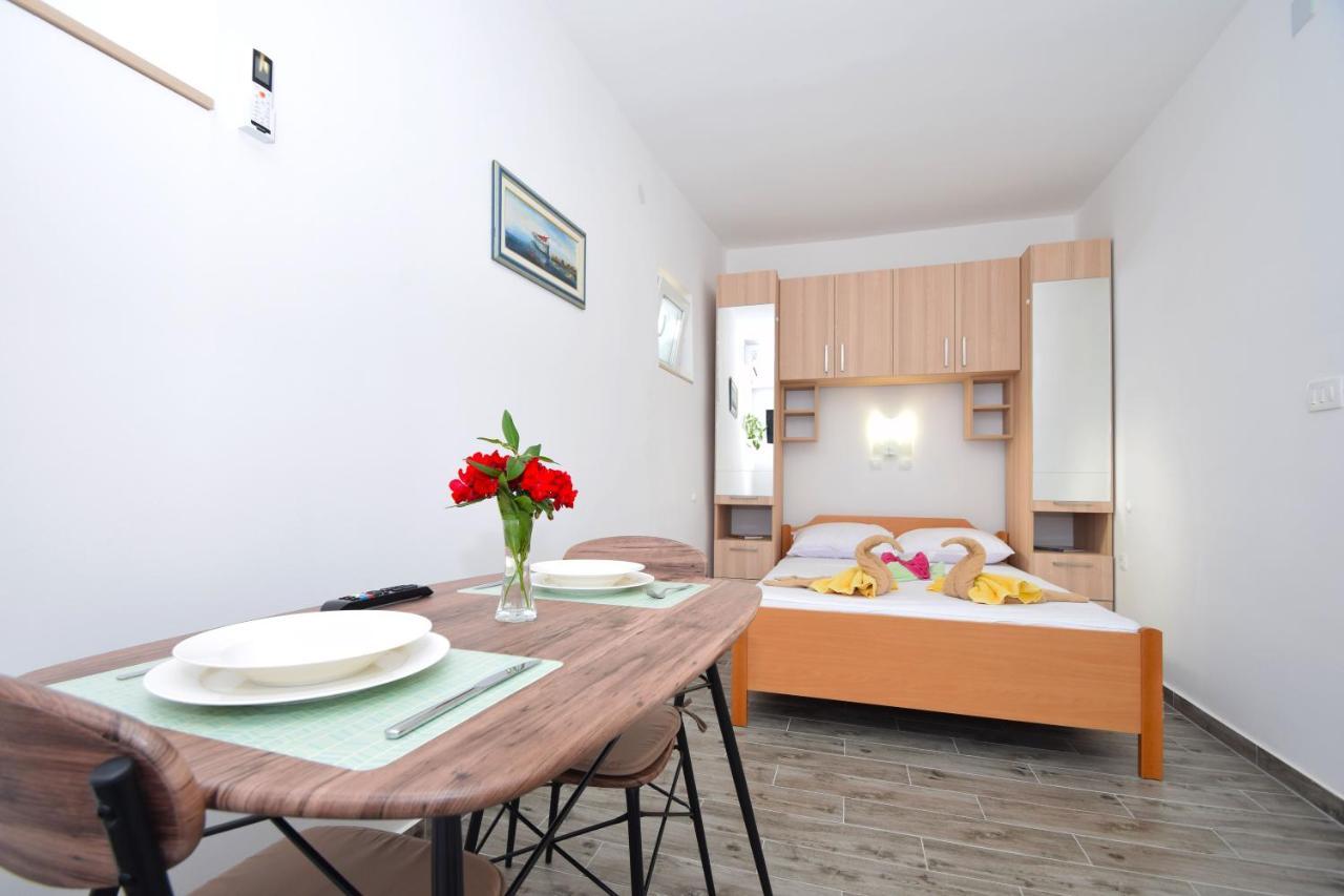 Holiday Home Zeljko,Marija & Jakov Стариград-Пакленица Экстерьер фото