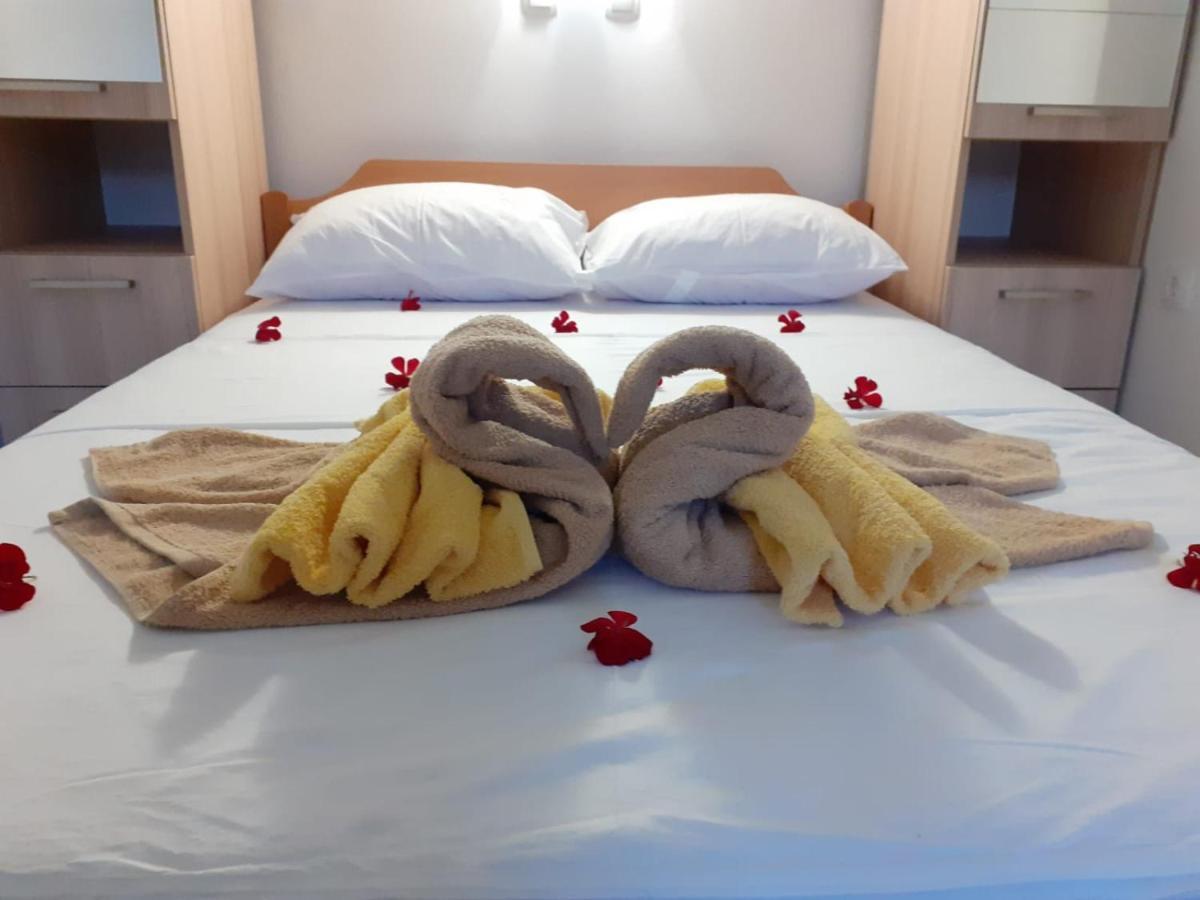 Holiday Home Zeljko,Marija & Jakov Стариград-Пакленица Экстерьер фото