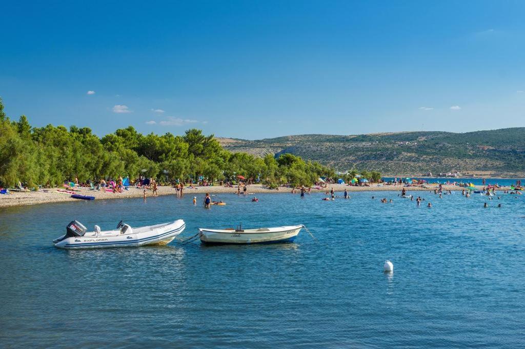 Holiday Home Zeljko,Marija & Jakov Стариград-Пакленица Экстерьер фото