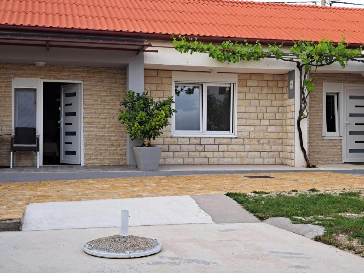 Holiday Home Zeljko,Marija & Jakov Стариград-Пакленица Экстерьер фото